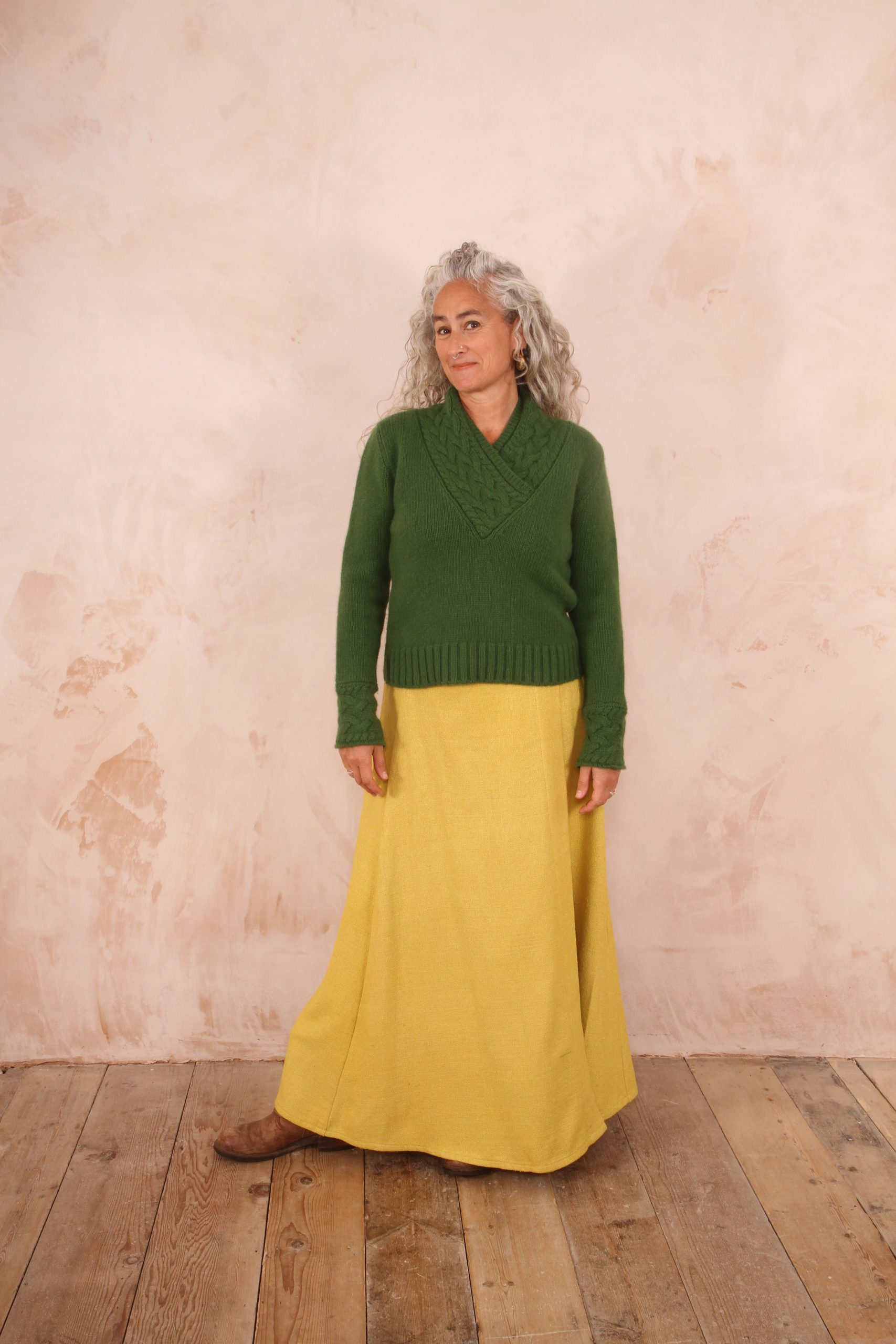CHUNKY CABLE KNIT V NECK JUMPER PURE LAMBSWOOL PREORDER - Image 18