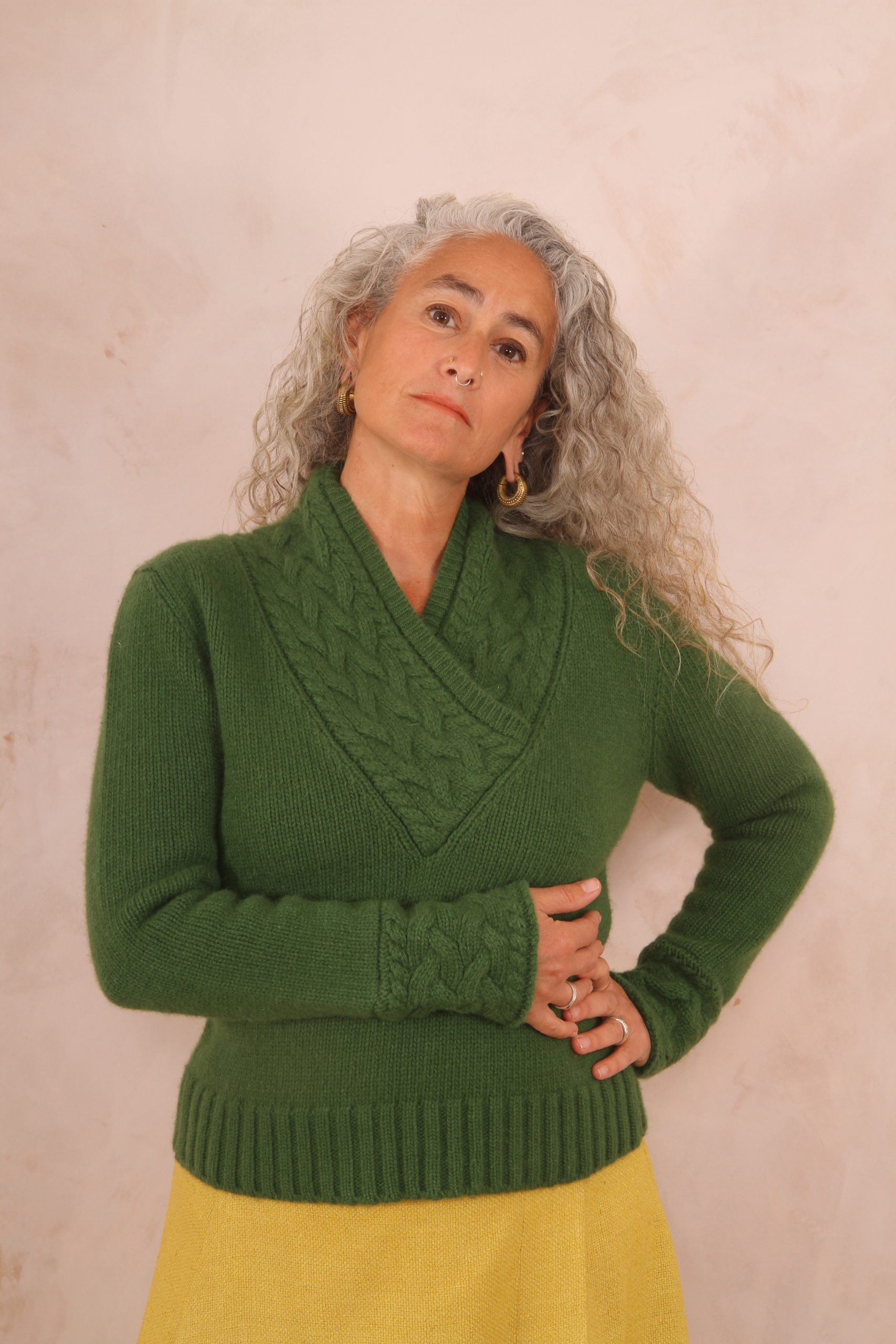 CHUNKY CABLE KNIT V NECK JUMPER PURE LAMBSWOOL PREORDER