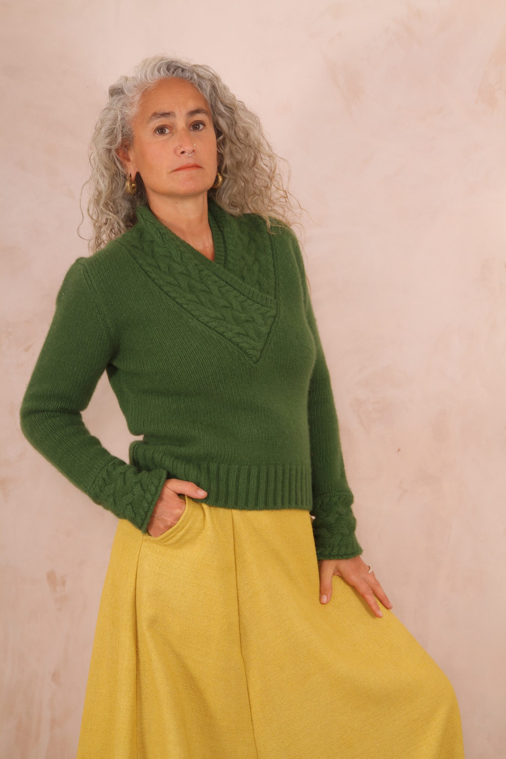CHUNKY CABLE KNIT V NECK JUMPER PURE LAMBSWOOL PREORDER - Image 13