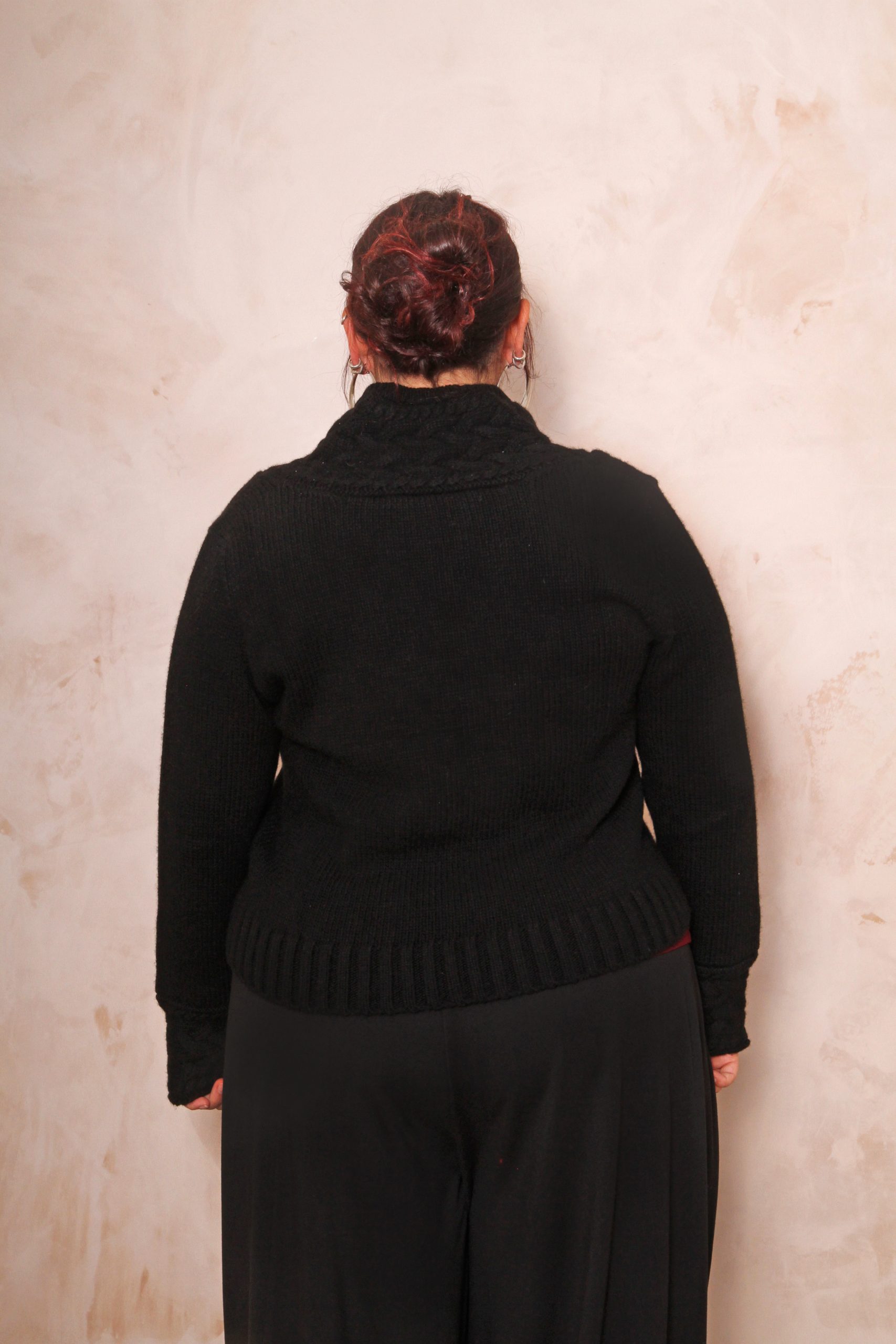 CHUNKY CABLE KNIT V NECK JUMPER PURE LAMBSWOOL PREORDER - Image 6