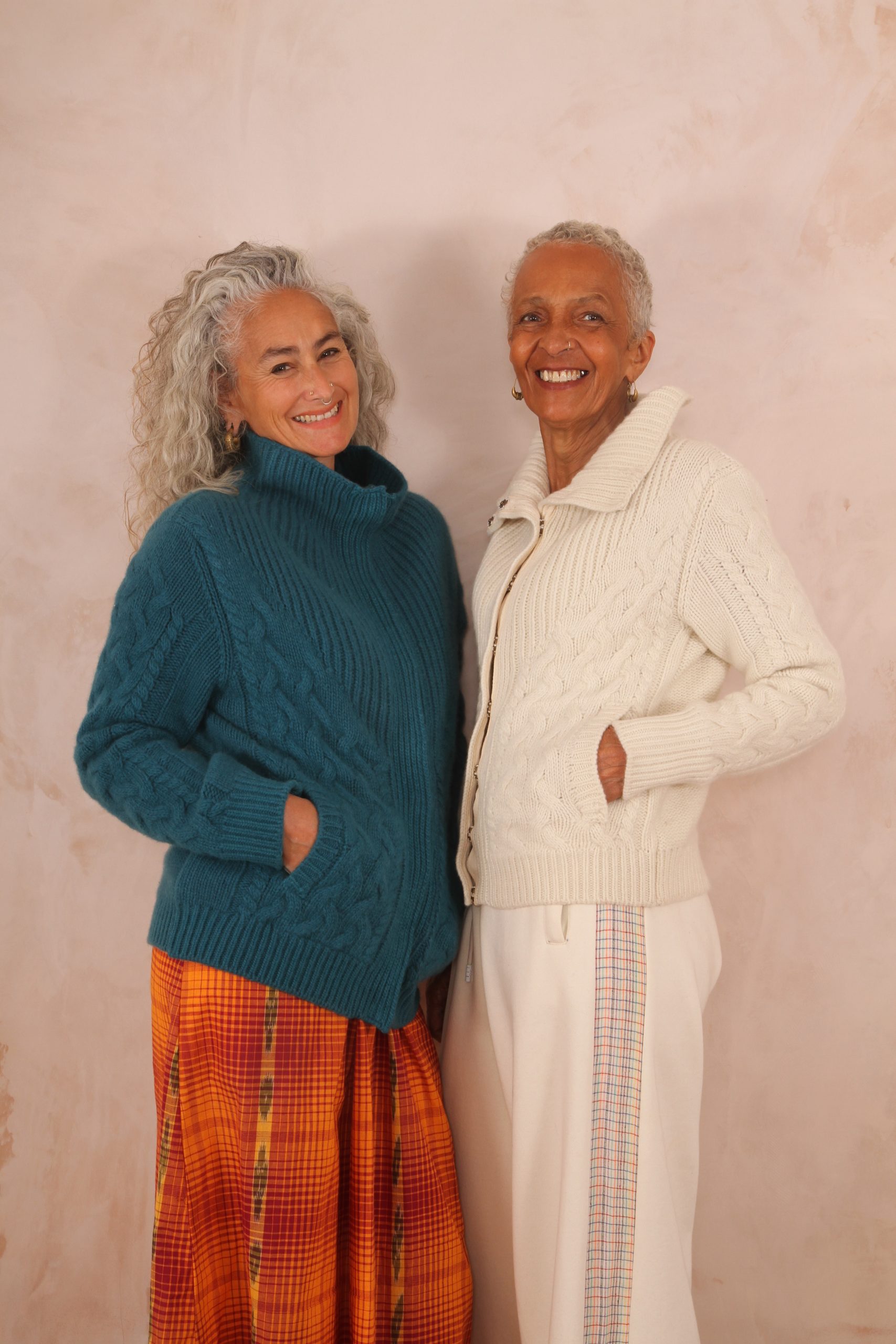 ENDLESS KNOT CABLE KNIT BOMBER CARDIGAN PURE LAMBSWOOL PREORDER - Image 11