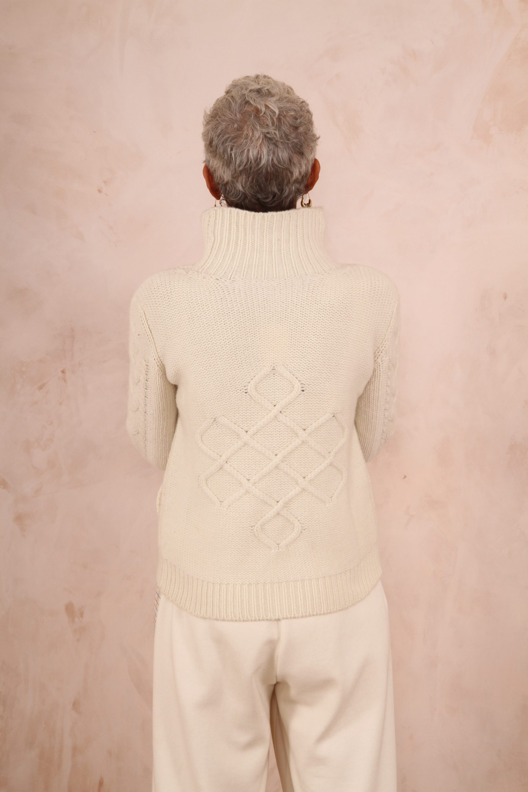 ENDLESS KNOT CABLE KNIT BOMBER CARDIGAN PURE LAMBSWOOL PREORDER - Image 10