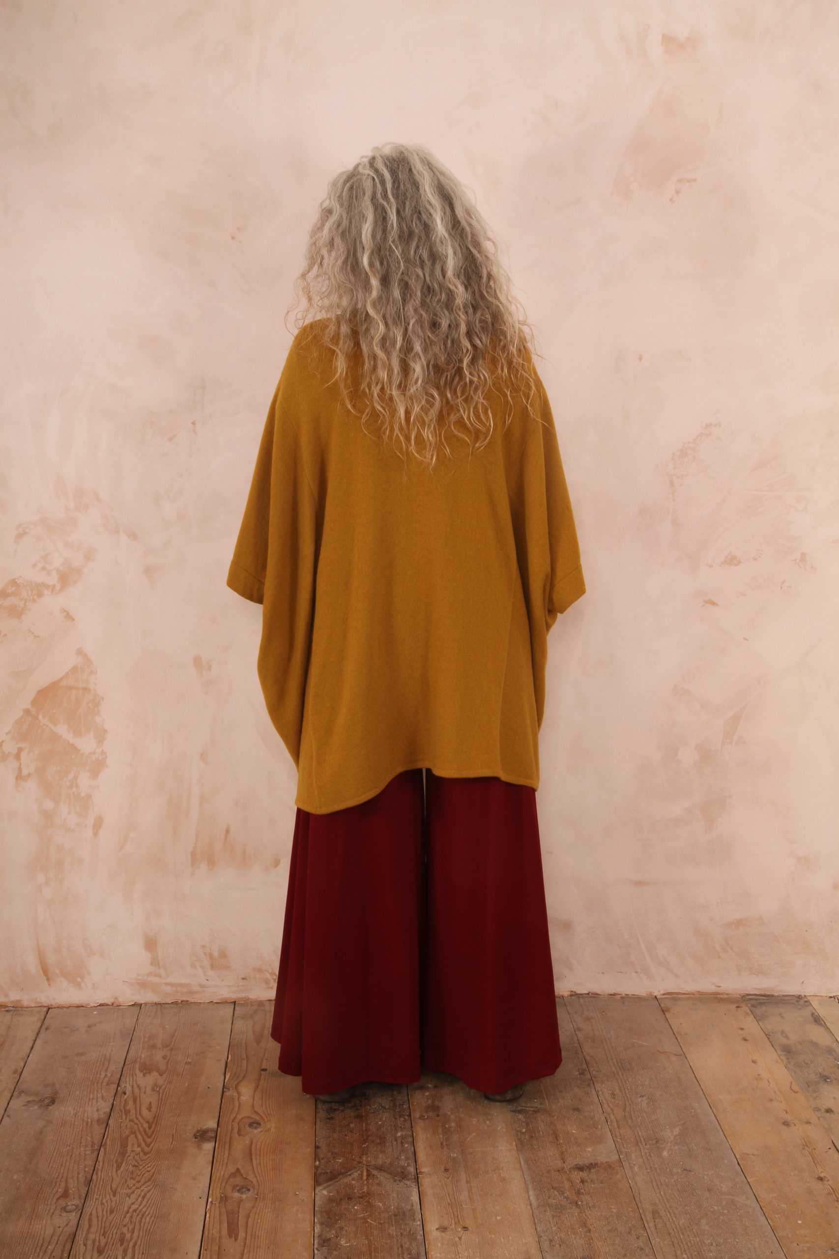 ANU POCKET PONCHO PURE LAMBSWOOL PREORDER - Image 10