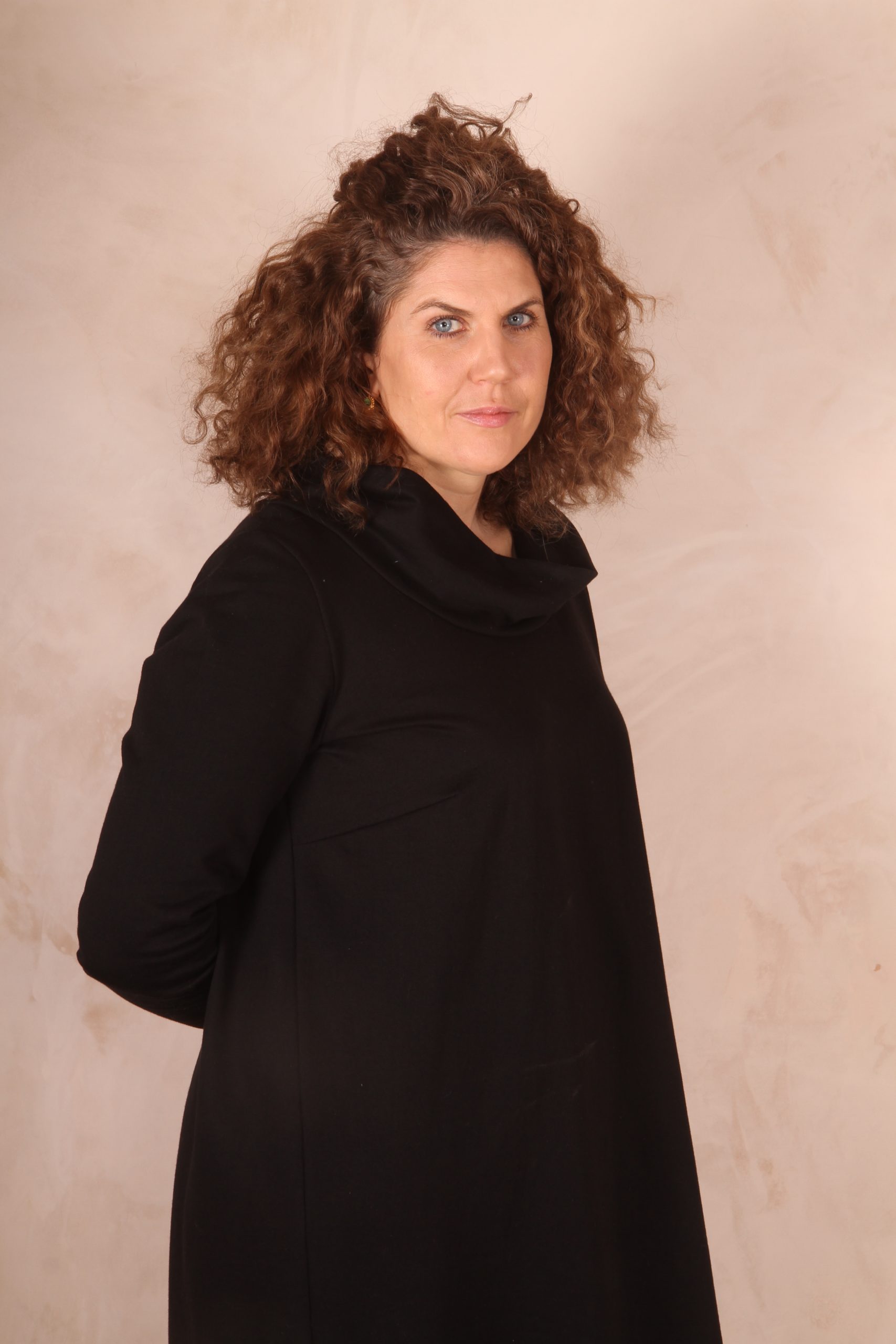 Anya 100% Cotton Jersey Oversized Jumper Dress Black - Image 8