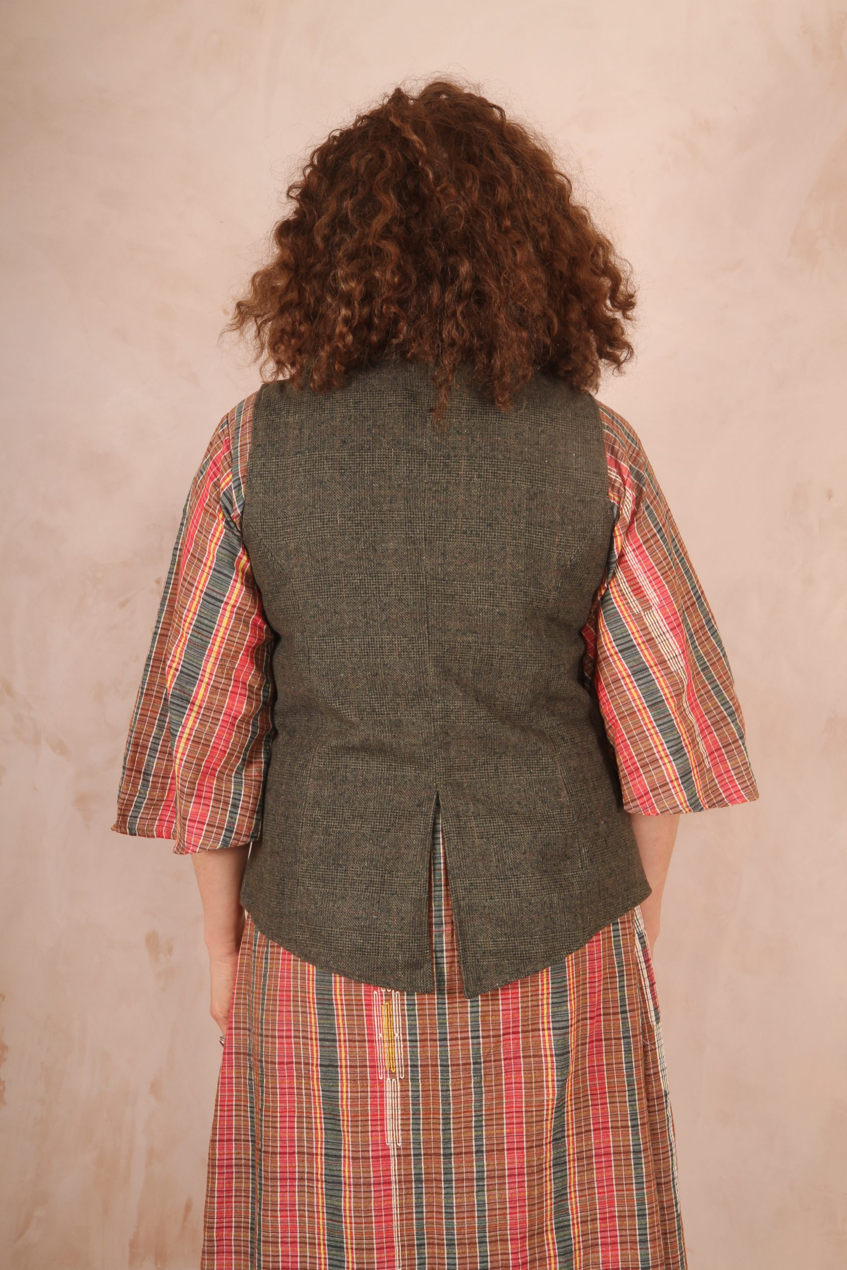 Classic Tailored Haruka Wool Waistcoat Chilli pepper Green Tweed - Image 6